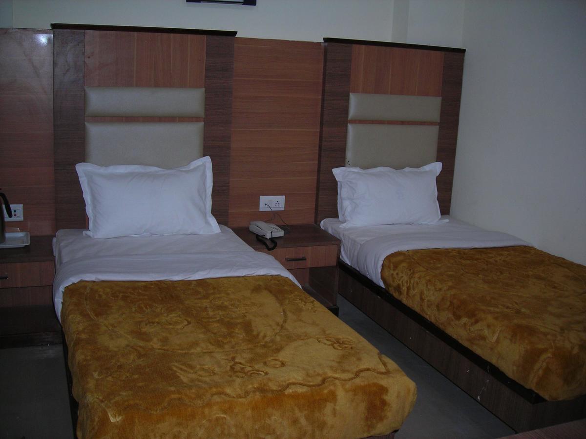 Hotel Dolphin Raipur  Exterior photo